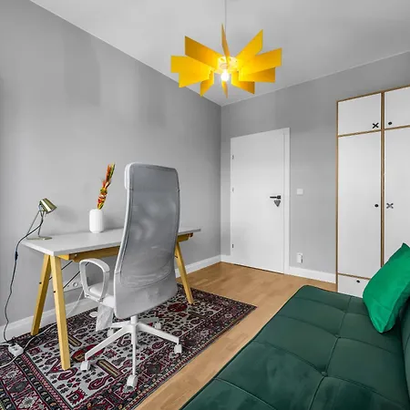 דירה Rydygiera Prestige - 104m2, Parking, Balcony - By Rentujemy ורשה